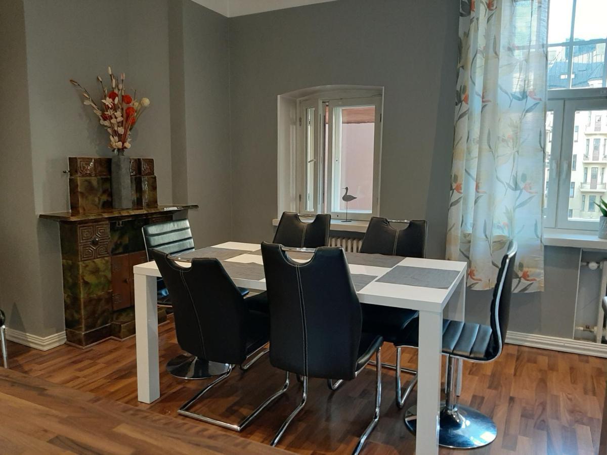 Go Happy Home Vilhonkatu 9. Stylish Home In The Heart Of The City Centrer Helsinki Exterior photo